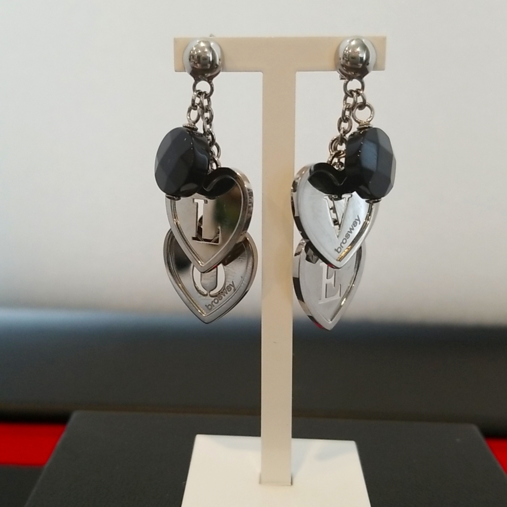 Women stainless steel earrings with crystal and heart with letters L O V E.